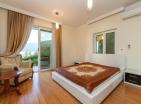 Đenovićide panoramik koy manzaralı lüks üç yatak odalı 107 m2 daire