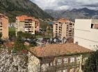 kotorda denize sadece birkaç adım mesafede iki yatak odalı 77 m2 daire