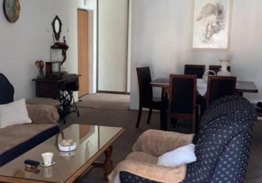 kotorda denize sadece birkaç adım mesafede iki yatak odalı 77 m2 daire