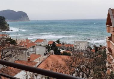 Petrovacta satılık muhteşem deniz manzaralı 82 m2 daire