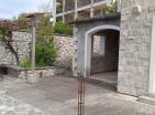 Bigova deniz ve dağ manzaralı 200 m2 ev