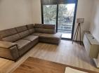 Otoparklı modern binada teraslı yeni Ulcinj 50 m2 daire