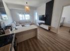 Otoparklı modern binada teraslı yeni Ulcinj 50 m2 daire