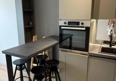 Bar merkezinde teraslı modern 35 m2 stüdyo, Soho Şehri plaja sadece 400 metre