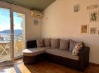 Rafailoviçide plaja birkaç adım mesafede deniz manzaralı rahat daire