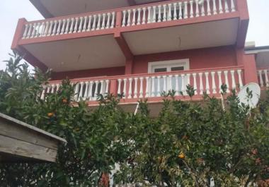 Yatırım fırsatı: Barda neredeyse hazır 420 m2lik geniş mini otel