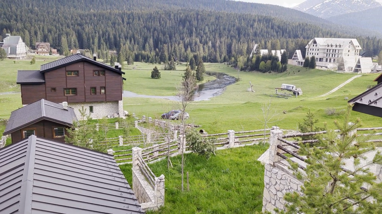 Žabljakta spa, havuz ve panoramik manzaralı lüks inziva villası