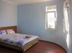 Sahile sadece 50m mesafede Utjehada denize sıfır 3 katlı 213 m2 satılık villa