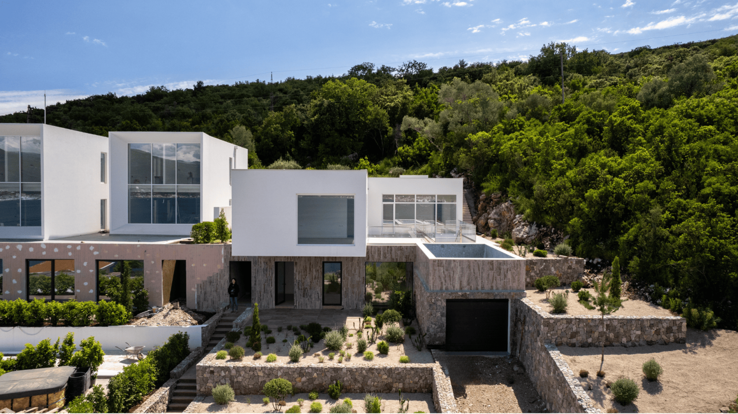 Krašići, Tivatta panoramik deniz manzaralı ve havuzlu yeni lüks villa