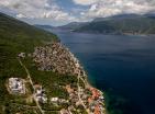 Krašići, Tivatta panoramik deniz manzaralı ve havuzlu yeni lüks villa