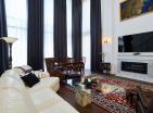 Karadağın Kumbor kentinde panoramik deniz manzaralı lüks modern villa