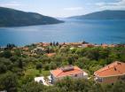 Karadağın Kumbor kentinde panoramik deniz manzaralı lüks modern villa