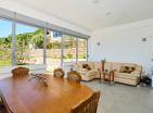 Karadağın Kumbor kentinde panoramik deniz manzaralı lüks modern villa