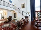 Karadağın Kumbor kentinde panoramik deniz manzaralı lüks modern villa