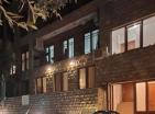 Petrovacta havuzlu, otoparklı, plaja yürüme mesafesinde rezidansta satılık 54 m2 Daire