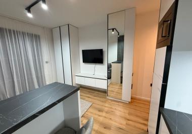  Daire Dobra Voda içinde