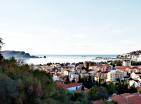 Harika bir deniz manzarası ve şehir ile Budva Daire 32