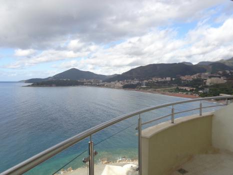 Muhteşem deniz ve günbatımı manzarasına sahip rafailovici m apartments