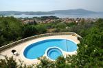 Lux villa 6 yatak odası ile Tivat, büyük havuzu, Bahçesi ve deniz manzarası.