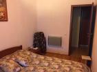 Budva da iki yatak odası ile 79 m2 mobilyalı Daire
